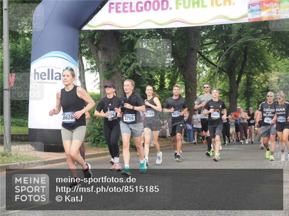 29.06.2025 - hella hamburg halbmarathon KatJ http://msf.ph/oto/8515185 29.06.2025 11:45:57 Zwischen KM18-KM19 1738, 1822, 1888, 2500, 3750, 4883, 5106, 5732, 8626 meine-sportfotos.de