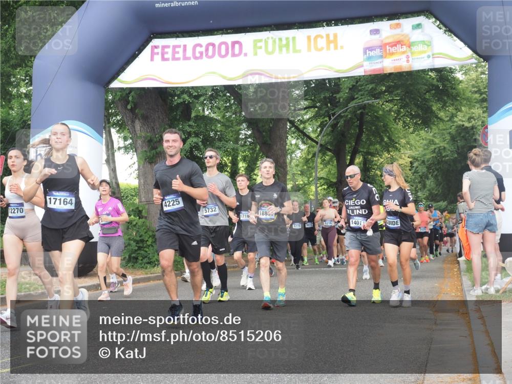 29.06.2025 - hella hamburg halbmarathon KatJ http://msf.ph/oto/8515206 29.06.2025 11:45:59 Zwischen KM18-KM19 1738, 1888, 3750, 4083, 4883, 5106, 5483, 5732, 8386, 8626 meine-sportfotos.de