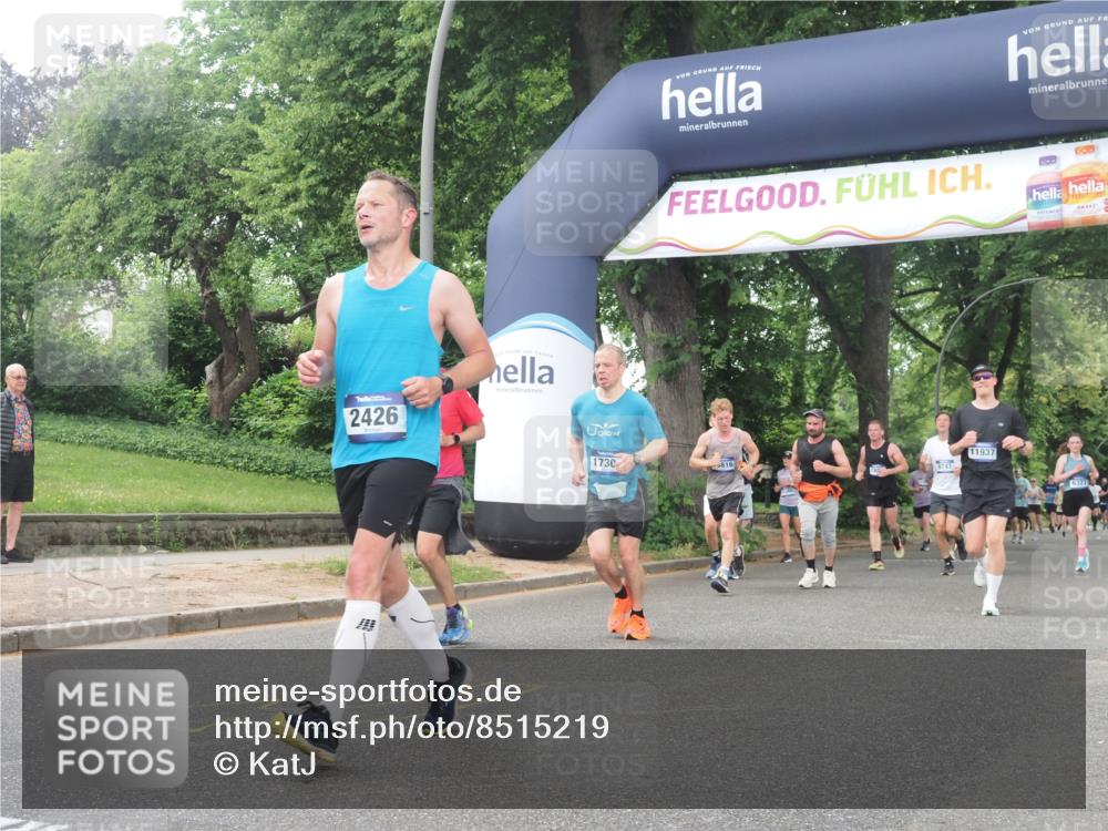 29.06.2025 - hella hamburg halbmarathon KatJ http://msf.ph/oto/8515219 29.06.2025 10:46:42 Zwischen KM18-KM19 1019, 1544, 2426, 2730, 6087, 6754 meine-sportfotos.de