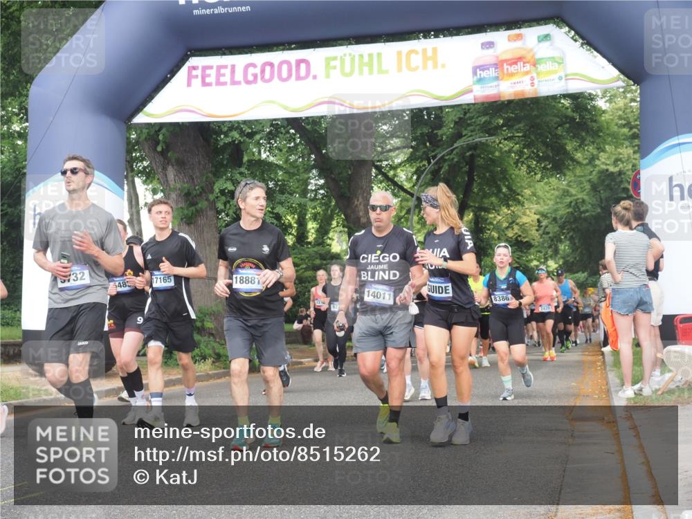 29.06.2025 - hella hamburg halbmarathon KatJ http://msf.ph/oto/8515262 29.06.2025 11:46:00 Zwischen KM18-KM19 1888, 3750, 4083, 4883, 5106, 5483, 5732, 6279, 8386, 8626 meine-sportfotos.de