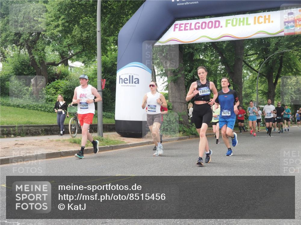 29.06.2025 - hella hamburg halbmarathon KatJ http://msf.ph/oto/8515456 29.06.2025 10:46:52 Zwischen KM18-KM19 7476, 8481, 8531 meine-sportfotos.de