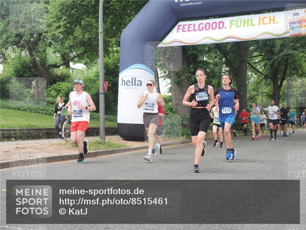 29.06.2025 - hella hamburg halbmarathon KatJ http://msf.ph/oto/8515461 29.06.2025 10:46:52 Zwischen KM18-KM19 7476, 8481, 8531 meine-sportfotos.de