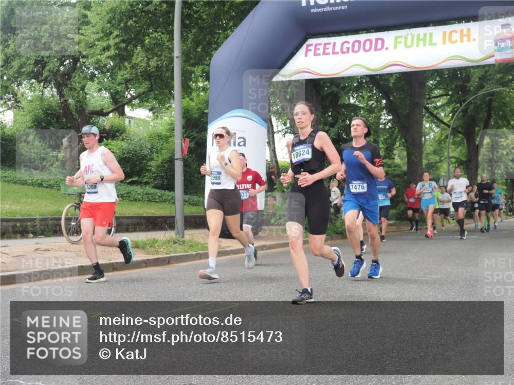 29.06.2025 - hella hamburg halbmarathon KatJ http://msf.ph/oto/8515473 29.06.2025 10:46:52 Zwischen KM18-KM19 7476, 8481, 8531 meine-sportfotos.de