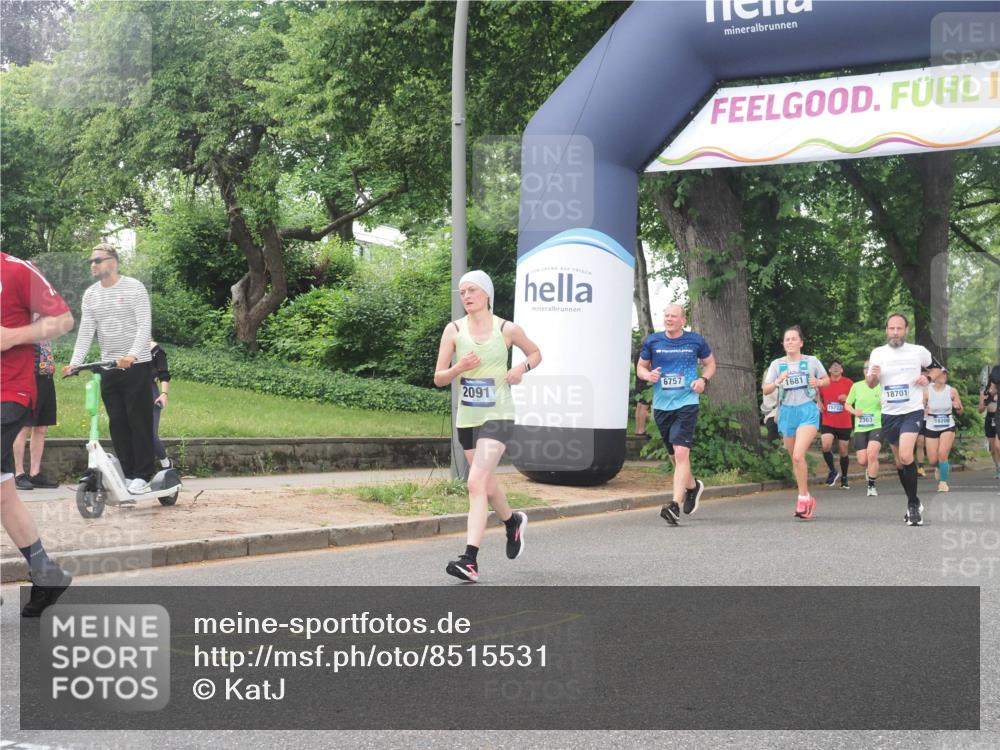 29.06.2025 - hella hamburg halbmarathon KatJ http://msf.ph/oto/8515531 29.06.2025 10:46:54 Zwischen KM18-KM19 1681, 2091, 7476, 8481, 8531 meine-sportfotos.de