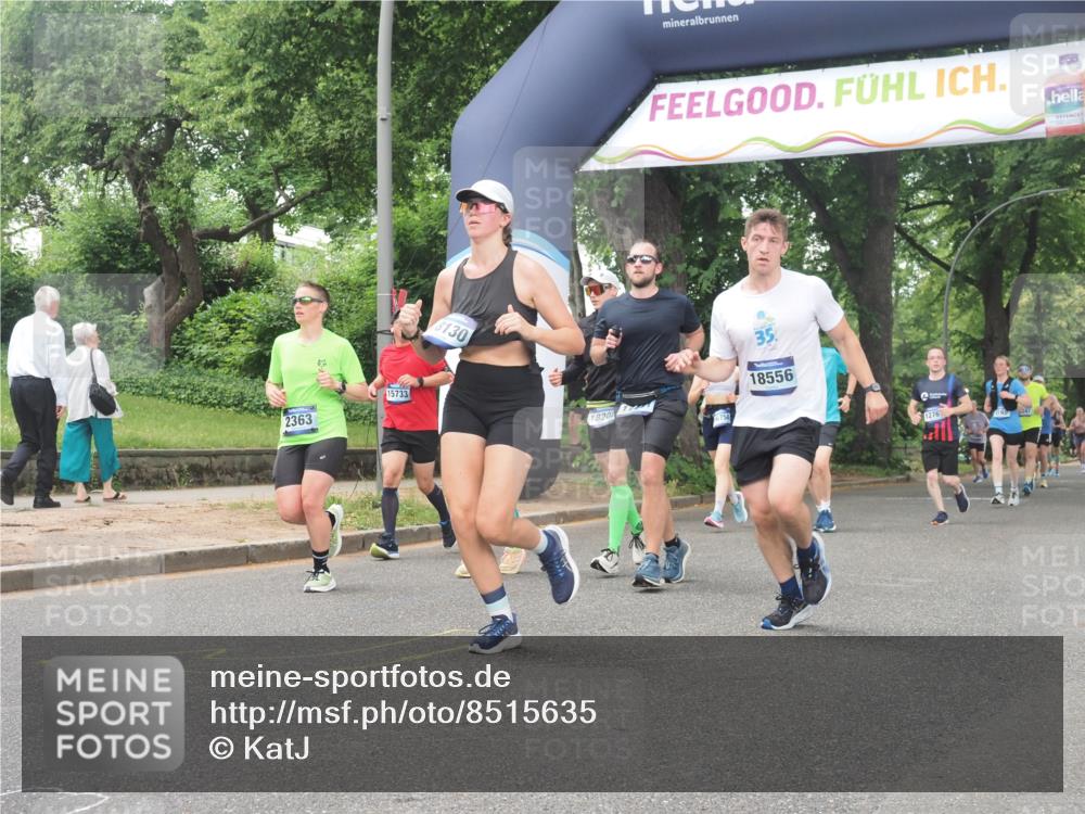 29.06.2025 - hella hamburg halbmarathon KatJ http://msf.ph/oto/8515635 29.06.2025 10:46:58 Zwischen KM18-KM19 1681, 2091, 2363, 4013, 6757, 7476, 8531 meine-sportfotos.de