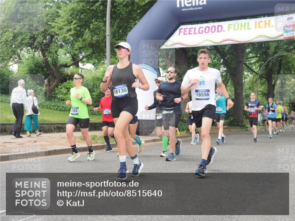29.06.2025 - hella hamburg halbmarathon KatJ http://msf.ph/oto/8515640 29.06.2025 10:46:58 Zwischen KM18-KM19 1681, 2091, 2363, 4013, 6757, 7476, 8531 meine-sportfotos.de