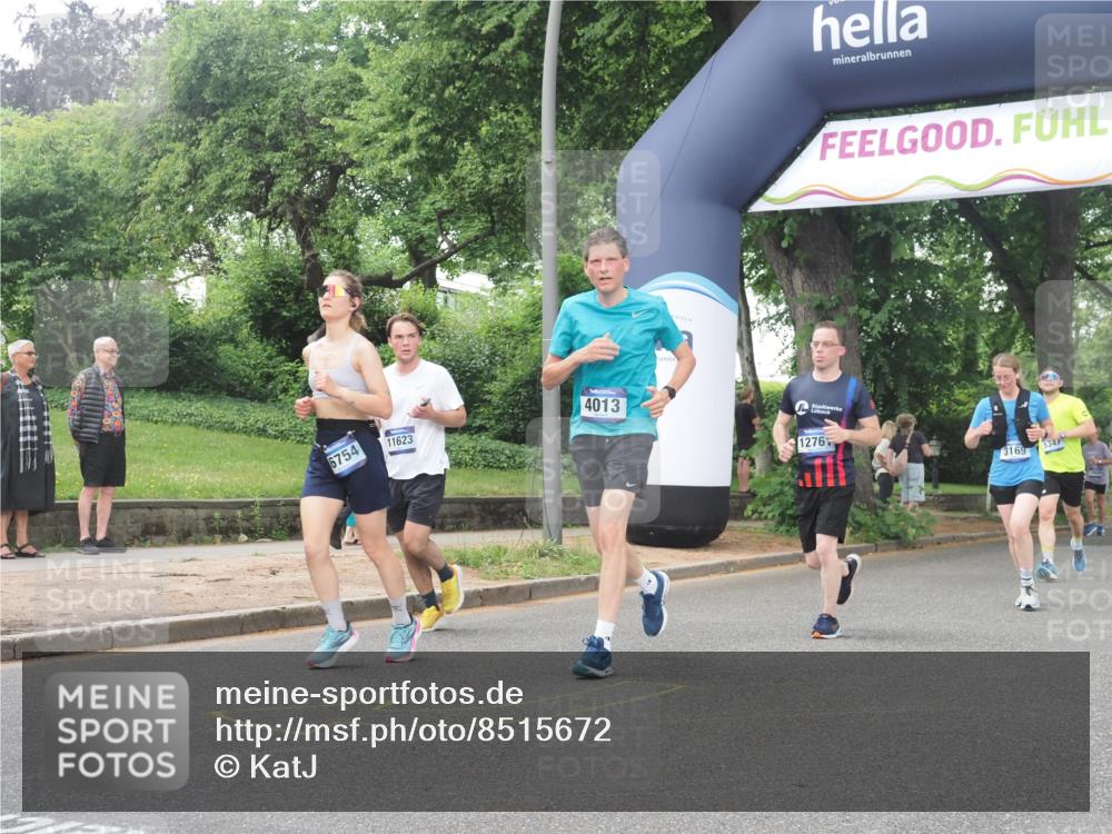 29.06.2025 - hella hamburg halbmarathon KatJ http://msf.ph/oto/8515672 29.06.2025 10:47:00 Zwischen KM18-KM19 1681, 2091, 2363, 3169, 3698, 4013, 5347, 6757 meine-sportfotos.de