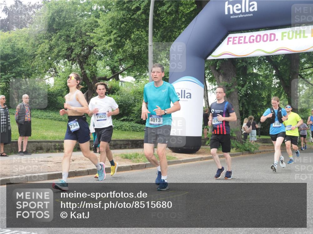 29.06.2025 - hella hamburg halbmarathon KatJ http://msf.ph/oto/8515680 29.06.2025 10:47:01 Zwischen KM18-KM19 1681, 2091, 2363, 3169, 3698, 4013, 5347, 6757 meine-sportfotos.de