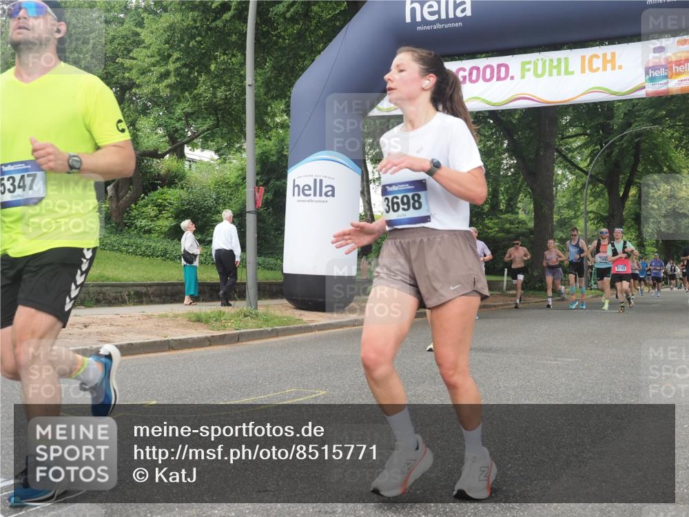 29.06.2025 - hella hamburg halbmarathon KatJ http://msf.ph/oto/8515771 29.06.2025 10:47:04 Zwischen KM18-KM19 2167, 2363, 3169, 3698, 4013, 5347 meine-sportfotos.de