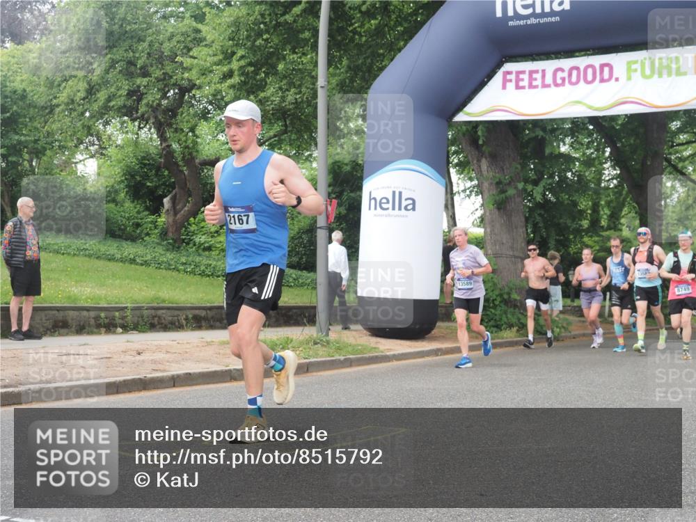 29.06.2025 - hella hamburg halbmarathon KatJ http://msf.ph/oto/8515792 29.06.2025 10:47:05 Zwischen KM18-KM19 2167, 2363, 3169, 3698, 4013, 5347, 8749 meine-sportfotos.de