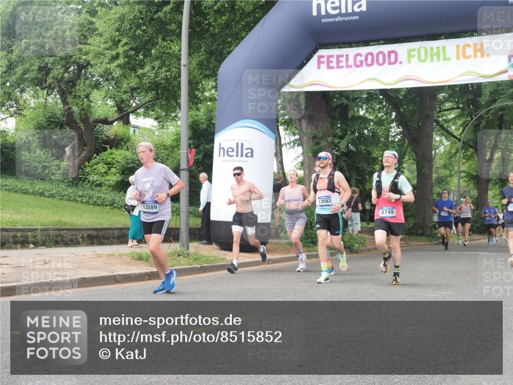 29.06.2025 - hella hamburg halbmarathon KatJ http://msf.ph/oto/8515852 29.06.2025 10:47:07 Zwischen KM18-KM19 2167, 3169, 3698, 5272, 5347, 8749 meine-sportfotos.de
