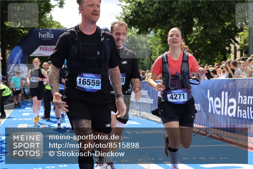 29.06.2025 - hella hamburg halbmarathon Strokosch-Dieckow http://msf.ph/oto/8515898 29.06.2025 11:44:06 Ziel 1192, 1465, 1869, 1901, 3246, 4260, 4271, 4618, 6137, 6876, 7733, 9455, 10626, 10627, 11097, 11260, 11479, 11740, 12028, 12969, 13715, 13970, 13971, 14037, 14406, 14915, 15452, 15453, 16260, 16559, 17041, 17666, 17791 meine-sportfotos.de
