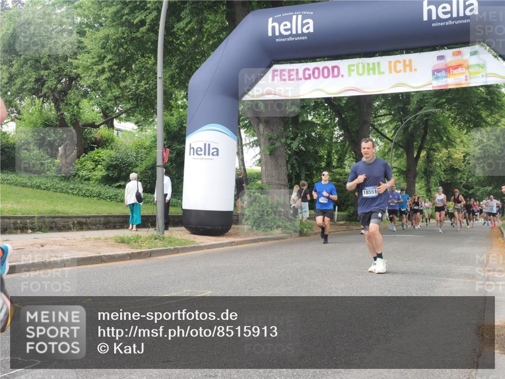 29.06.2025 - hella hamburg halbmarathon KatJ http://msf.ph/oto/8515913 29.06.2025 10:47:09 Zwischen KM18-KM19 2167, 5272, 8749 meine-sportfotos.de