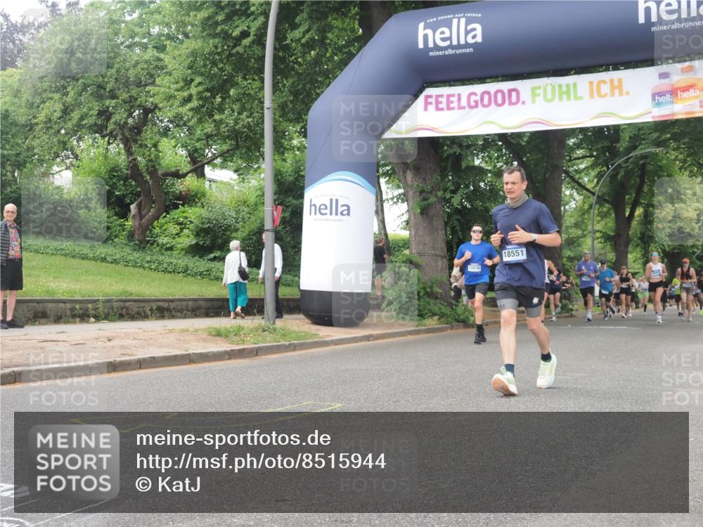 29.06.2025 - hella hamburg halbmarathon KatJ http://msf.ph/oto/8515944 29.06.2025 10:47:10 Zwischen KM18-KM19 2167, 5272, 8749 meine-sportfotos.de