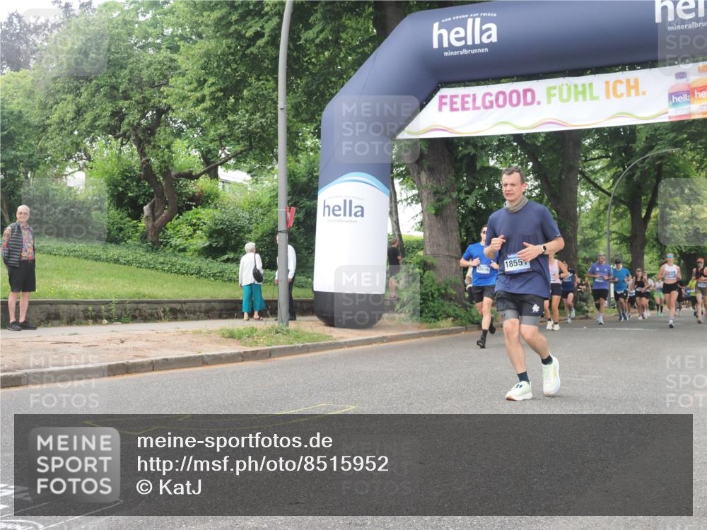 29.06.2025 - hella hamburg halbmarathon KatJ http://msf.ph/oto/8515952 29.06.2025 10:47:10 Zwischen KM18-KM19 2167, 5272, 8749 meine-sportfotos.de