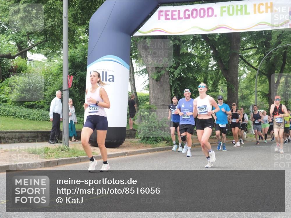 29.06.2025 - hella hamburg halbmarathon KatJ http://msf.ph/oto/8516056 29.06.2025 10:47:13 Zwischen KM18-KM19 5272, 8749 meine-sportfotos.de