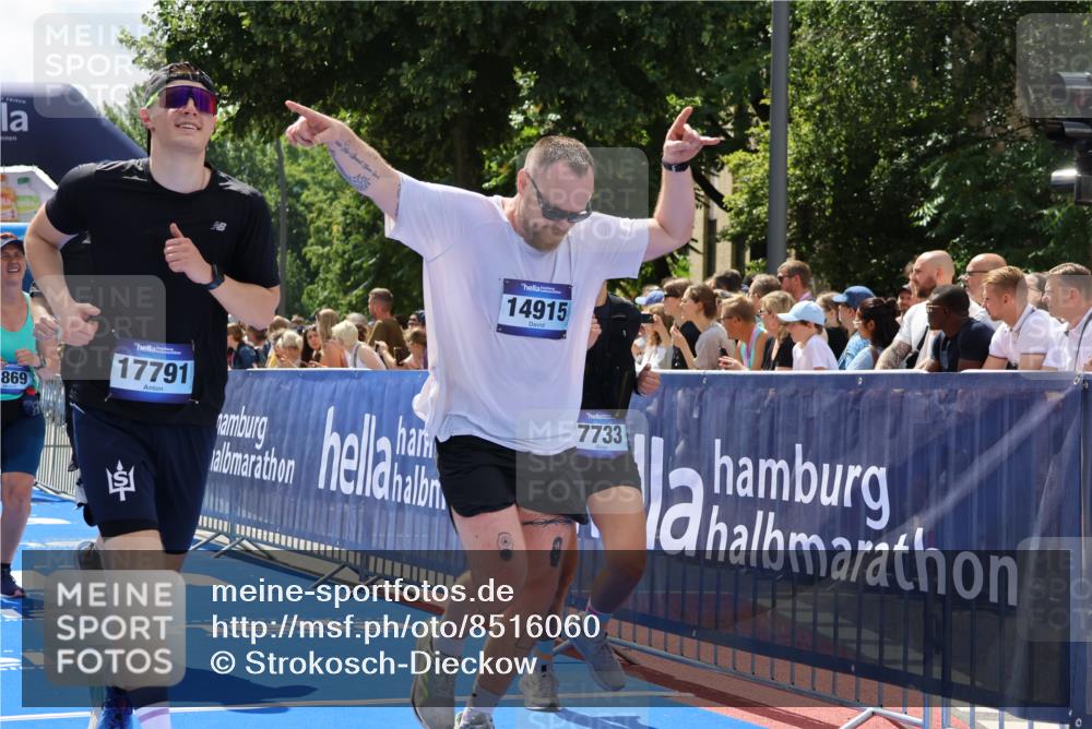 29.06.2025 - hella hamburg halbmarathon Strokosch-Dieckow http://msf.ph/oto/8516060 29.06.2025 11:44:08 Ziel 1192, 1465, 1869, 1901, 3246, 4260, 4271, 4618, 6137, 6876, 7244, 7733, 8745, 9455, 11260, 11479, 11740, 12969, 13715, 13970, 13971, 14406, 14915, 14937, 15030, 15452, 15453, 16260, 16559, 17041, 17791 meine-sportfotos.de