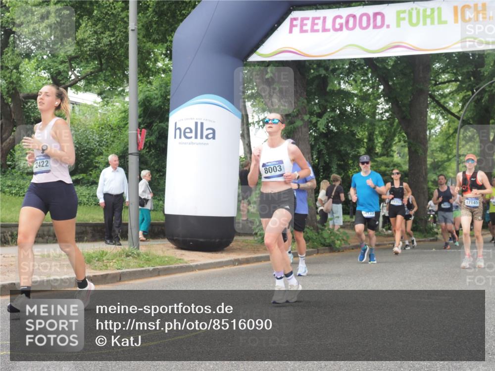 29.06.2025 - hella hamburg halbmarathon KatJ http://msf.ph/oto/8516090 29.06.2025 10:47:14 Zwischen KM18-KM19 5272, 8003 meine-sportfotos.de