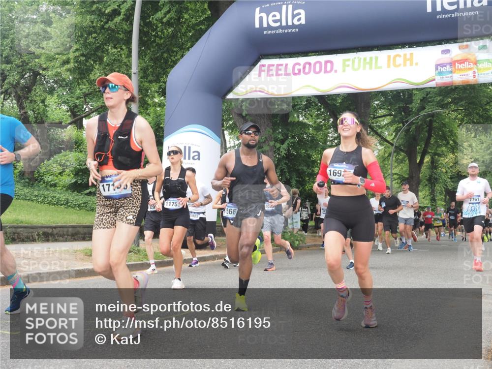 29.06.2025 - hella hamburg halbmarathon KatJ http://msf.ph/oto/8516195 29.06.2025 10:47:18 Zwischen KM18-KM19 5775, 5885, 6309, 7761, 8003, 8290 meine-sportfotos.de