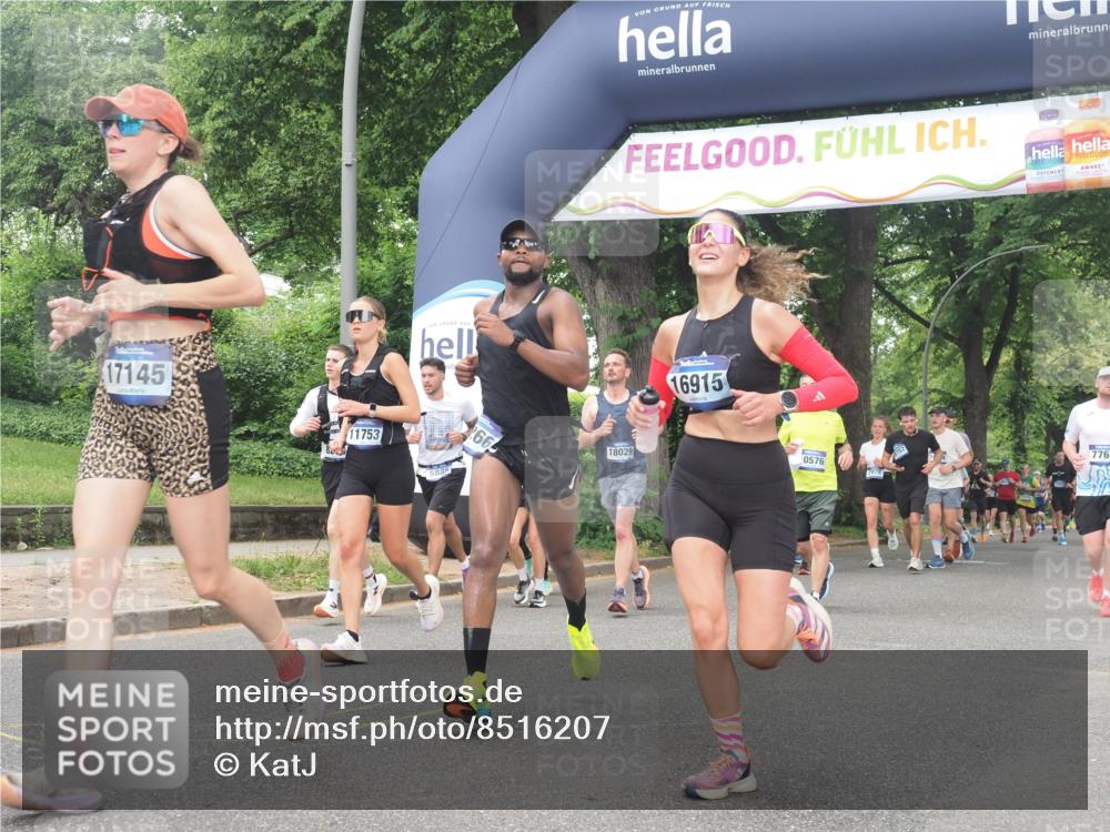 29.06.2025 - hella hamburg halbmarathon KatJ http://msf.ph/oto/8516207 29.06.2025 10:47:18 Zwischen KM18-KM19 5775, 5885, 6309, 7761, 8003, 8290 meine-sportfotos.de