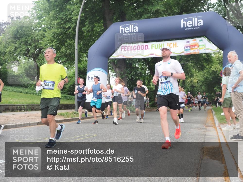29.06.2025 - hella hamburg halbmarathon KatJ http://msf.ph/oto/8516255 29.06.2025 10:47:20 Zwischen KM18-KM19 2978, 5775, 5885, 6309, 7761, 8003, 8290 meine-sportfotos.de