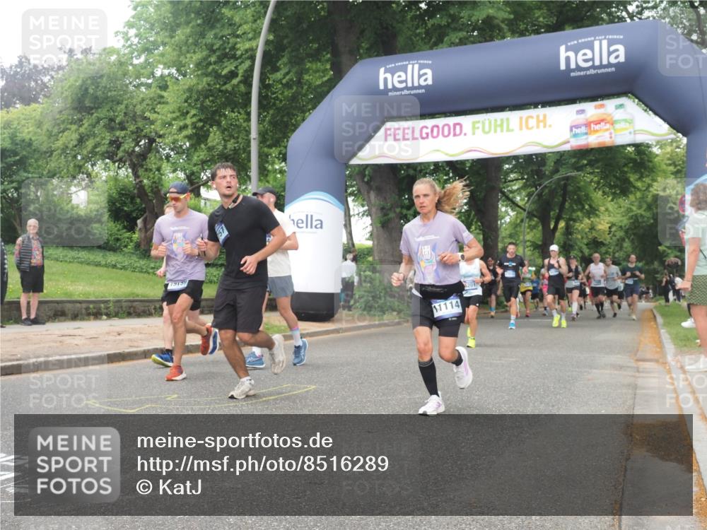29.06.2025 - hella hamburg halbmarathon KatJ http://msf.ph/oto/8516289 29.06.2025 10:47:22 Zwischen KM18-KM19 2978, 5775, 5839, 5885, 6201, 6309, 7761, 8003, 8290 meine-sportfotos.de