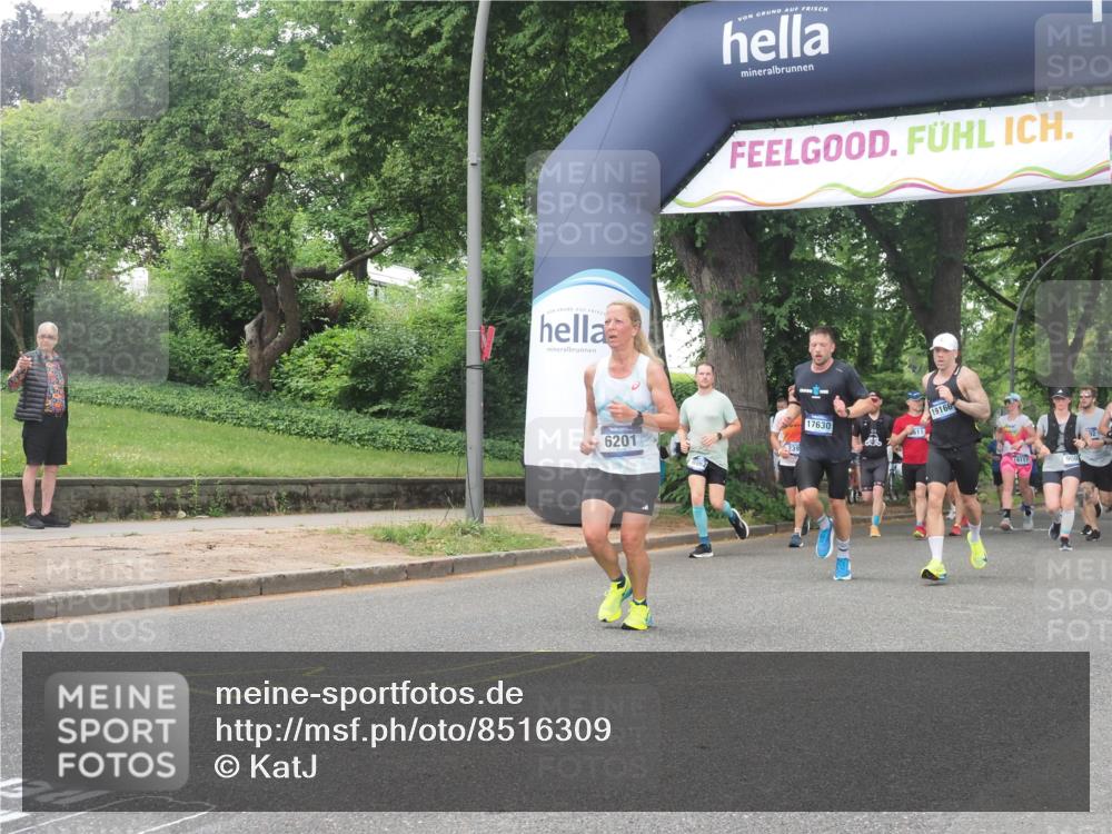 29.06.2025 - hella hamburg halbmarathon KatJ http://msf.ph/oto/8516309 29.06.2025 10:47:24 Zwischen KM18-KM19 2978, 5775, 5839, 5885, 6201, 7761, 8290, 8662 meine-sportfotos.de