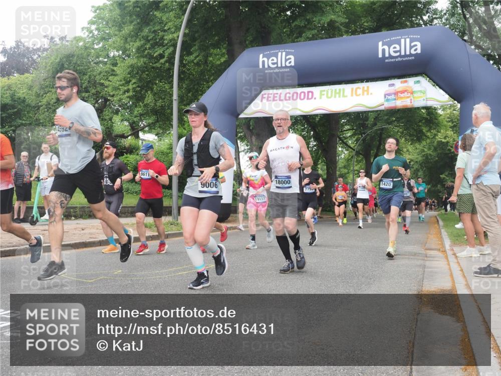 29.06.2025 - hella hamburg halbmarathon KatJ http://msf.ph/oto/8516431 29.06.2025 10:47:28 Zwischen KM18-KM19 1420, 2391, 4592, 5839, 6201, 6487, 7759, 8191, 8662 meine-sportfotos.de