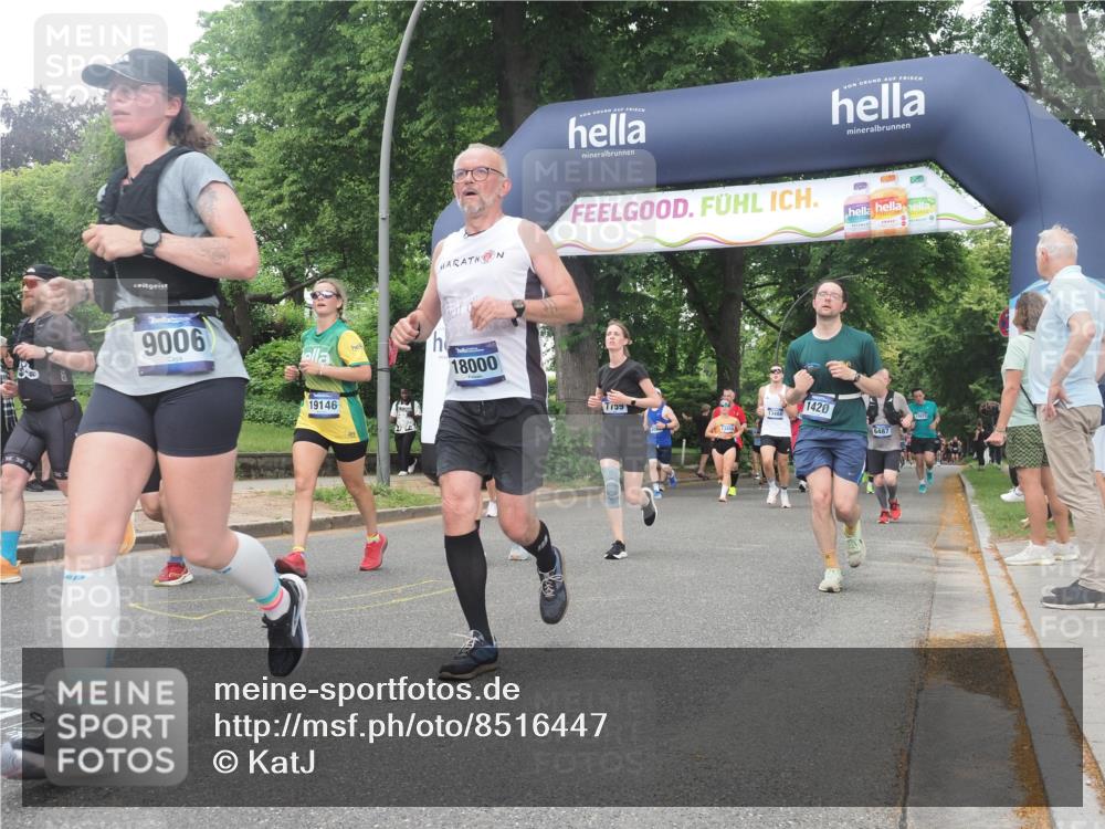 29.06.2025 - hella hamburg halbmarathon KatJ http://msf.ph/oto/8516447 29.06.2025 10:47:28 Zwischen KM18-KM19 1420, 2391, 4592, 5839, 6201, 6487, 7759, 8191, 8662 meine-sportfotos.de