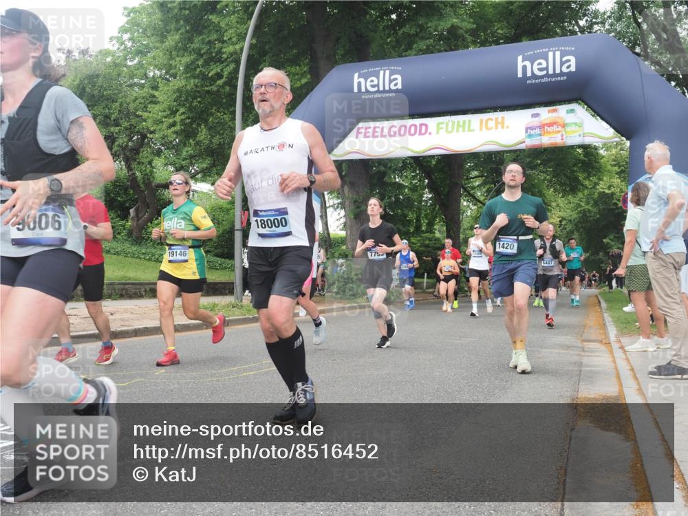 29.06.2025 - hella hamburg halbmarathon KatJ http://msf.ph/oto/8516452 29.06.2025 10:47:28 Zwischen KM18-KM19 1420, 2391, 4592, 5839, 6201, 6487, 7759, 8191, 8662 meine-sportfotos.de