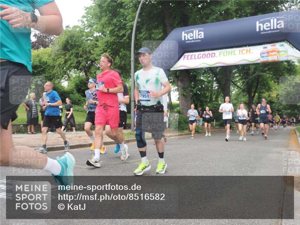 29.06.2025 - hella hamburg halbmarathon KatJ http://msf.ph/oto/8516582 29.06.2025 10:47:33 Zwischen KM18-KM19 1364, 1420, 1653, 2391, 3097, 4068, 4592, 6487, 6921, 7759, 8191 meine-sportfotos.de