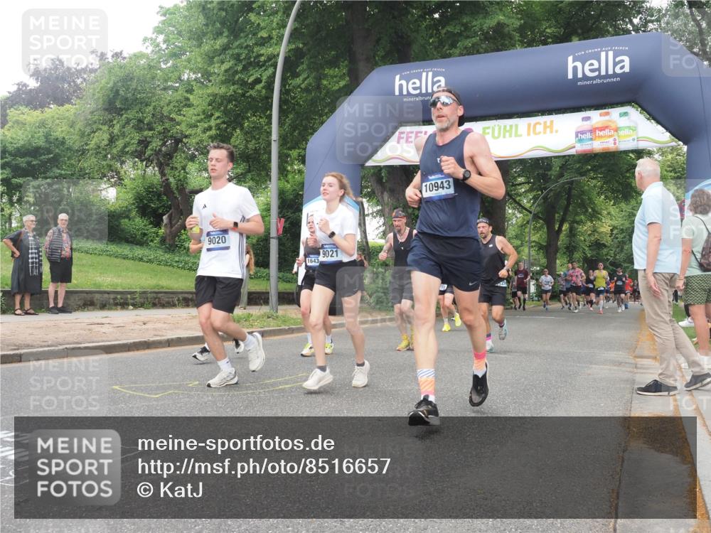 29.06.2025 - hella hamburg halbmarathon KatJ http://msf.ph/oto/8516657 29.06.2025 10:47:36 Zwischen KM18-KM19 1364, 1653, 3097, 4068, 6487, 6921, 7033 meine-sportfotos.de
