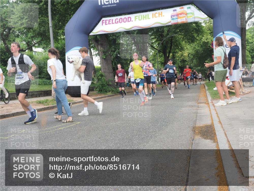 29.06.2025 - hella hamburg halbmarathon KatJ http://msf.ph/oto/8516714 29.06.2025 10:47:41 Zwischen KM18-KM19 1006, 1414, 1453, 2011, 2086, 3097, 6921, 7033 meine-sportfotos.de