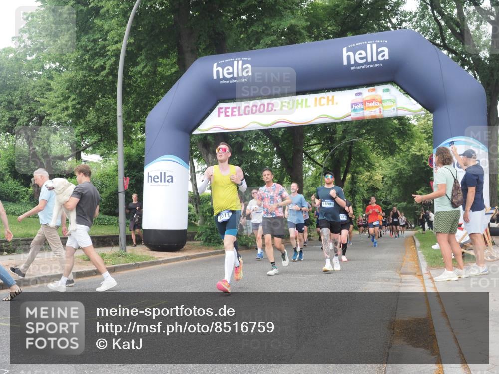 29.06.2025 - hella hamburg halbmarathon KatJ http://msf.ph/oto/8516759 29.06.2025 10:47:42 Zwischen KM18-KM19 1006, 1414, 1453, 2011, 2086, 2322, 2323, 7033 meine-sportfotos.de