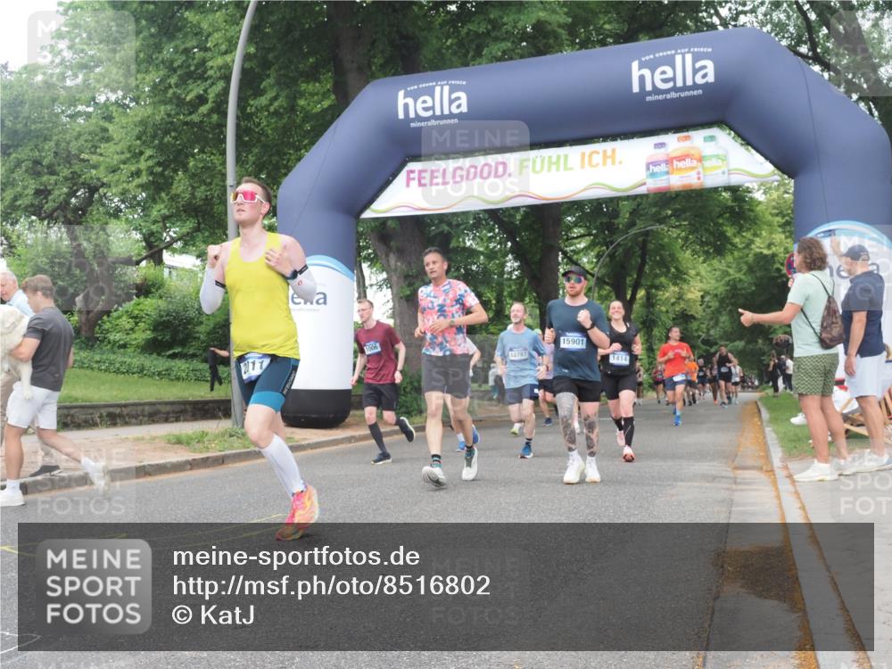 29.06.2025 - hella hamburg halbmarathon KatJ http://msf.ph/oto/8516802 29.06.2025 10:47:43 Zwischen KM18-KM19 1006, 1414, 1453, 2011, 2086, 2322, 2323 meine-sportfotos.de
