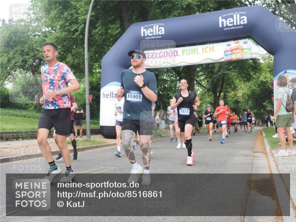 29.06.2025 - hella hamburg halbmarathon KatJ http://msf.ph/oto/8516861 29.06.2025 10:47:44 Zwischen KM18-KM19 1006, 1190, 1414, 1453, 2011, 2086, 2322, 2323 meine-sportfotos.de