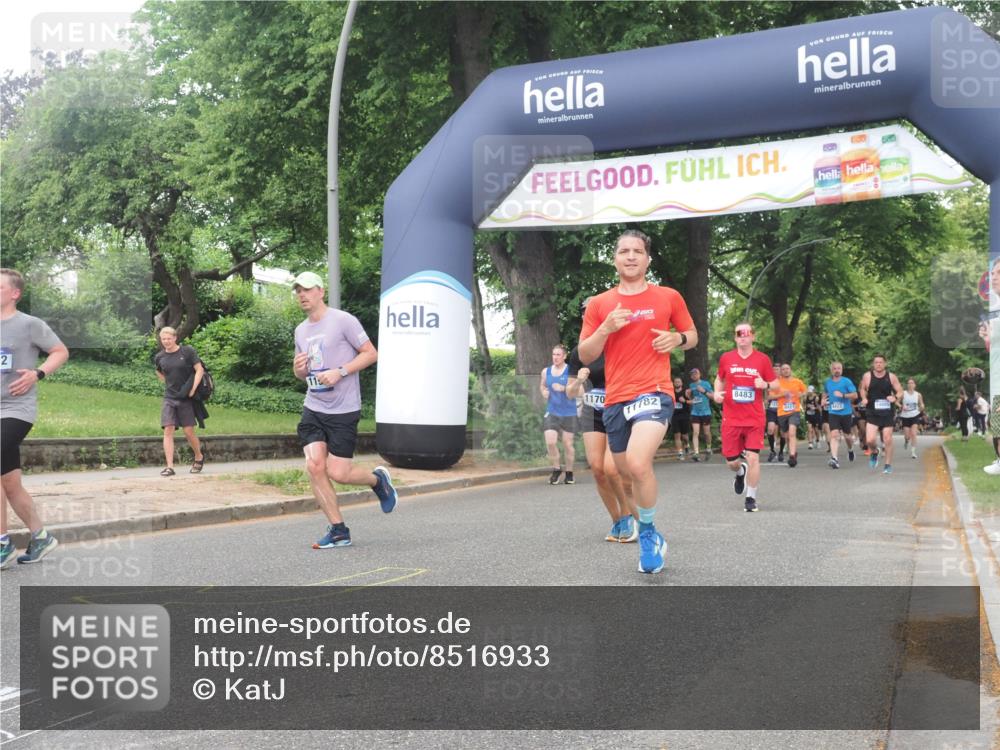 29.06.2025 - hella hamburg halbmarathon KatJ http://msf.ph/oto/8516933 29.06.2025 10:47:47 Zwischen KM18-KM19 1006, 1190, 1414, 2011, 2322, 2323, 8483 meine-sportfotos.de