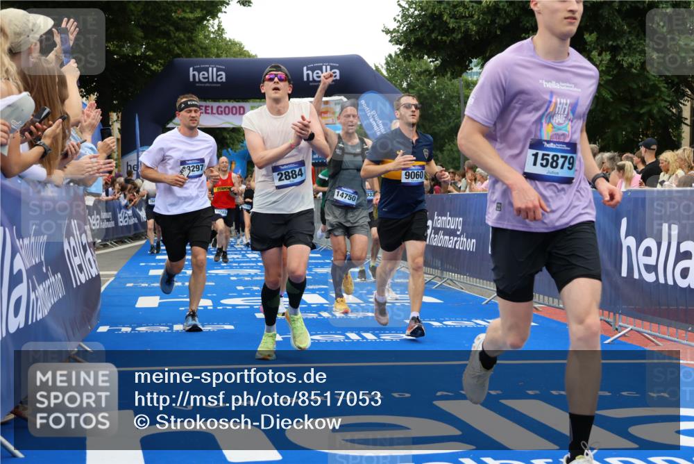 29.06.2025 - hella hamburg halbmarathon Strokosch-Dieckow http://msf.ph/oto/8517053 29.06.2025 10:55:02 Ziel 2448, 2884, 3041, 3652, 3791, 3945, 4249, 4616, 4938, 5020, 6355, 6433, 8514, 8691, 8698, 9060, 9361, 9380, 10191, 10192, 10266, 11333, 11747, 11976, 12248, 12961, 13297, 13988, 14638, 14750, 14845, 14948, 15126, 15156, 15879, 16047, 16108, 16630, 17803, 17842, 18181, 18325 meine-sportfotos.de