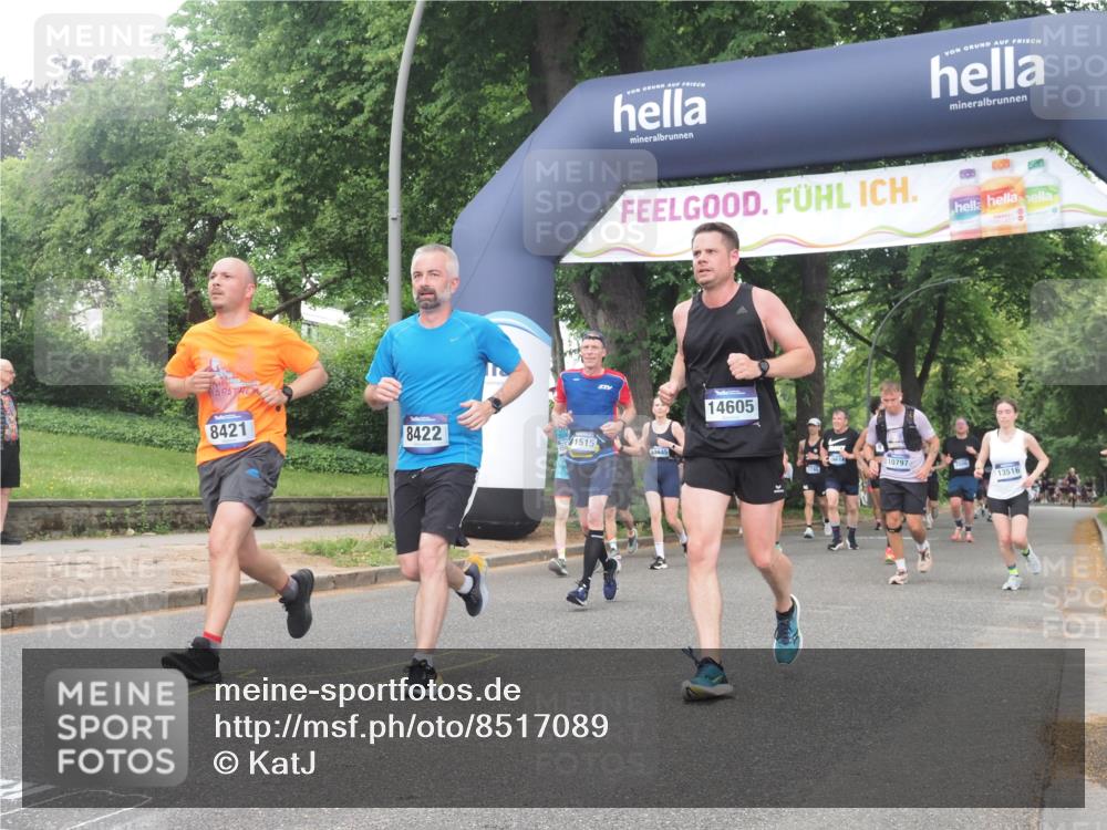 29.06.2025 - hella hamburg halbmarathon KatJ http://msf.ph/oto/8517089 29.06.2025 10:47:51 Zwischen KM18-KM19 1190, 8154, 8421, 8422, 8483 meine-sportfotos.de