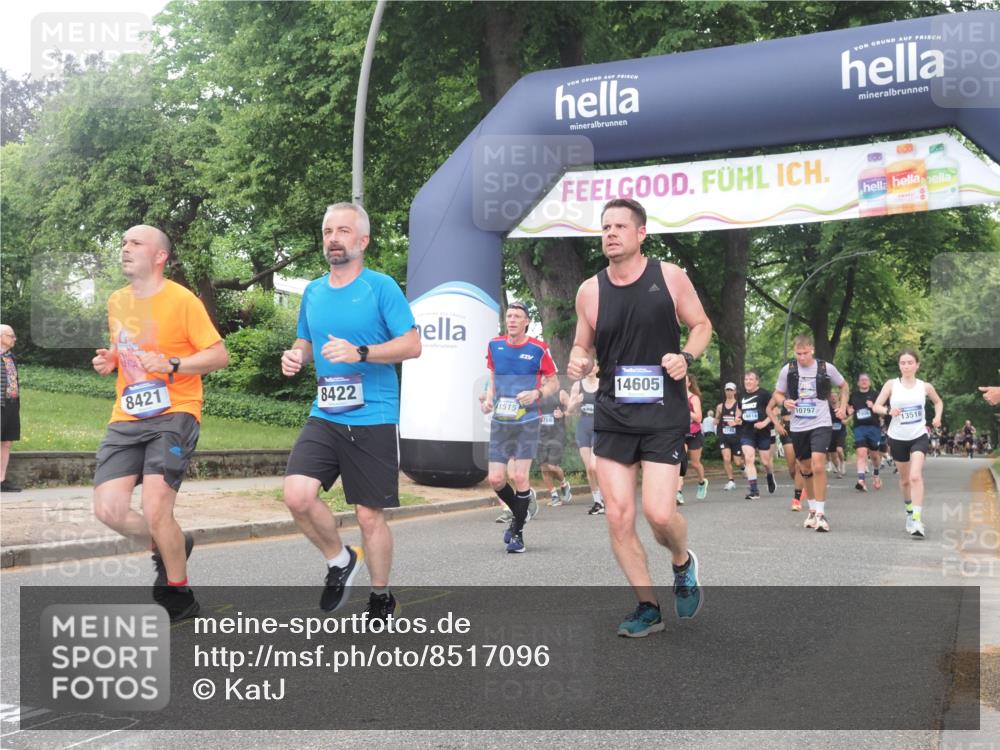29.06.2025 - hella hamburg halbmarathon KatJ http://msf.ph/oto/8517096 29.06.2025 10:47:51 Zwischen KM18-KM19 1190, 8154, 8421, 8422, 8483 meine-sportfotos.de