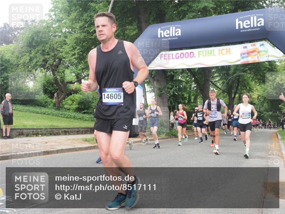 29.06.2025 - hella hamburg halbmarathon KatJ http://msf.ph/oto/8517111 29.06.2025 10:47:52 Zwischen KM18-KM19 1190, 3740, 6580, 7006, 8154, 8421, 8422, 8483 meine-sportfotos.de