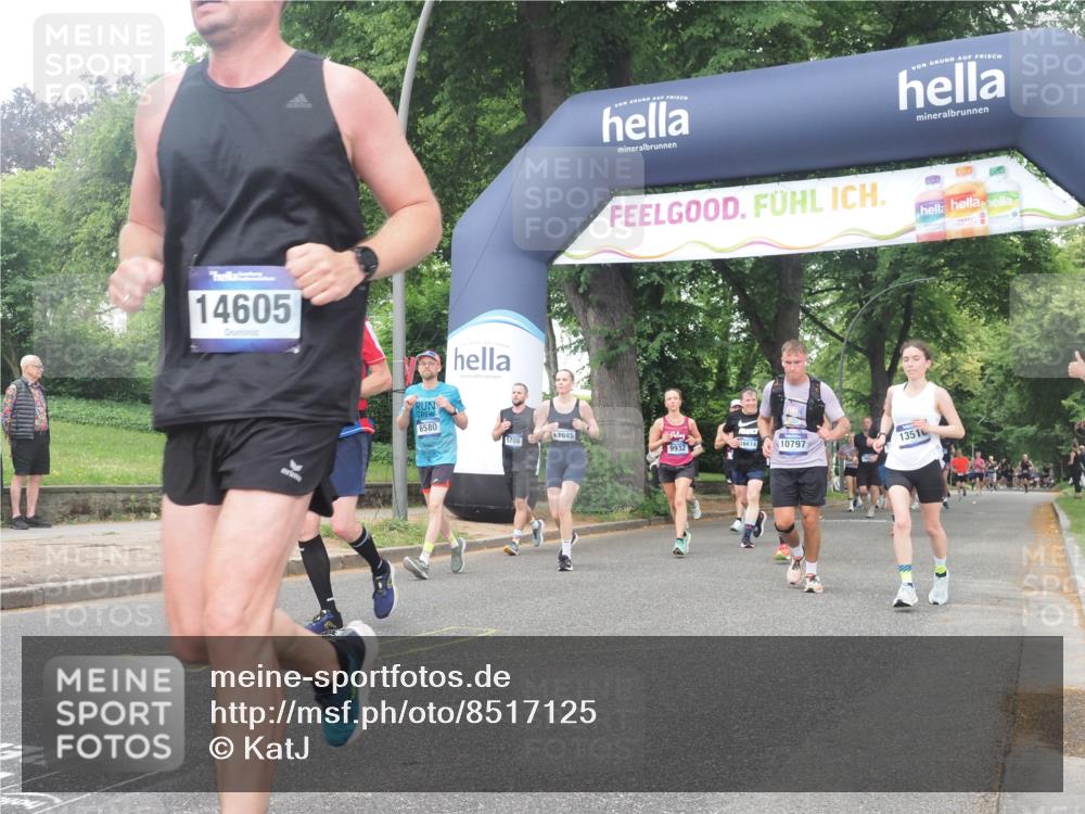 29.06.2025 - hella hamburg halbmarathon KatJ http://msf.ph/oto/8517125 29.06.2025 10:47:52 Zwischen KM18-KM19 1190, 3740, 6580, 7006, 8154, 8421, 8422, 8483 meine-sportfotos.de