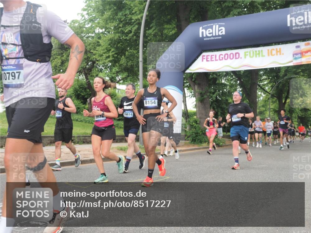 29.06.2025 - hella hamburg halbmarathon KatJ http://msf.ph/oto/8517227 29.06.2025 10:47:55 Zwischen KM18-KM19 3740, 5602, 5603, 5708, 6580, 7006, 7757, 8154, 8421, 8422 meine-sportfotos.de