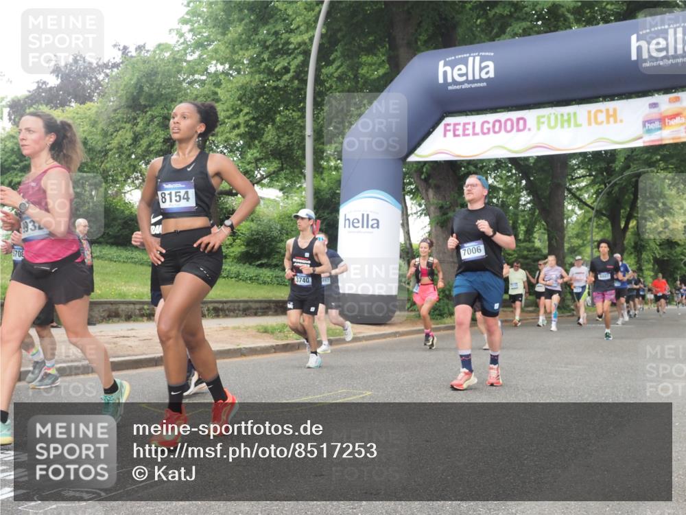 29.06.2025 - hella hamburg halbmarathon KatJ http://msf.ph/oto/8517253 29.06.2025 10:47:55 Zwischen KM18-KM19 3740, 5602, 5603, 5708, 6580, 7006, 7757, 8154, 8421, 8422 meine-sportfotos.de