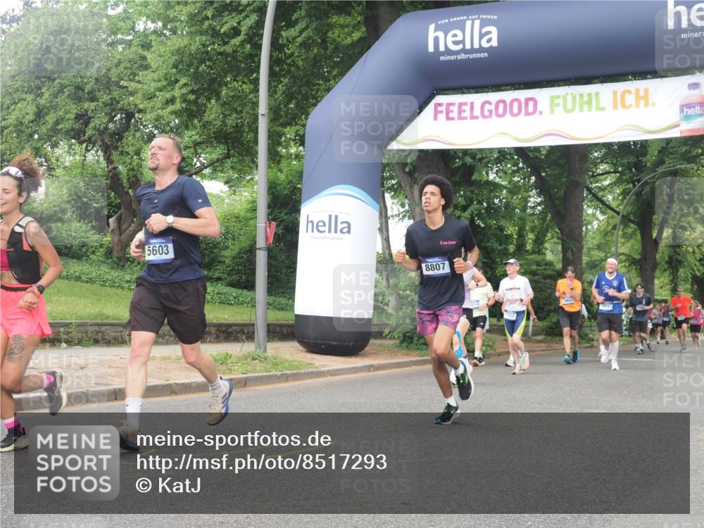 29.06.2025 - hella hamburg halbmarathon KatJ http://msf.ph/oto/8517293 29.06.2025 10:47:57 Zwischen KM18-KM19 3740, 5602, 5603, 5708, 6580, 7006, 7757, 8154, 8422 meine-sportfotos.de