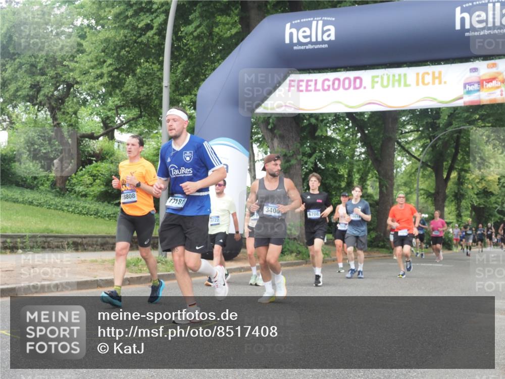 29.06.2025 - hella hamburg halbmarathon KatJ http://msf.ph/oto/8517408 29.06.2025 10:48:02 Zwischen KM18-KM19 3400, 5602, 5603, 6708, 7757 meine-sportfotos.de