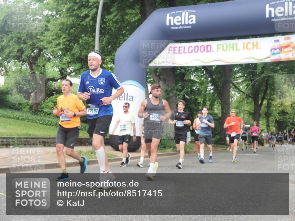 29.06.2025 - hella hamburg halbmarathon KatJ http://msf.ph/oto/8517415 29.06.2025 10:48:02 Zwischen KM18-KM19 3400, 5602, 5603, 6708, 7757 meine-sportfotos.de