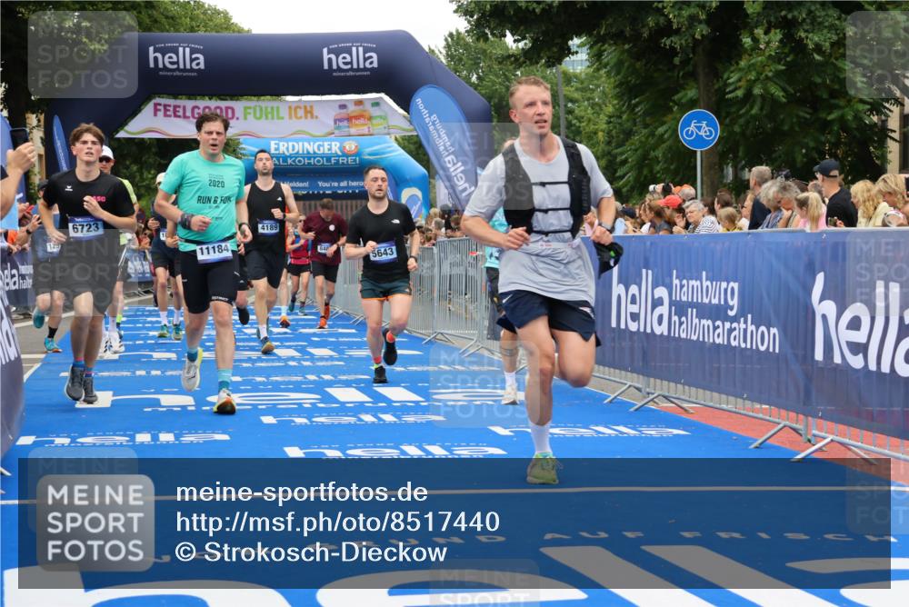 29.06.2025 - hella hamburg halbmarathon Strokosch-Dieckow http://msf.ph/oto/8517440 29.06.2025 10:55:17 Ziel 1130, 1549, 1628, 2119, 4189, 4903, 5287, 5643, 6723, 6891, 6938, 8487, 8973, 10188, 10263, 10582, 11184, 12526, 13236, 13470, 14834, 15854, 16521, 16985, 17603, 17940, 18031, 18290, 18380, 18531, 18966 meine-sportfotos.de
