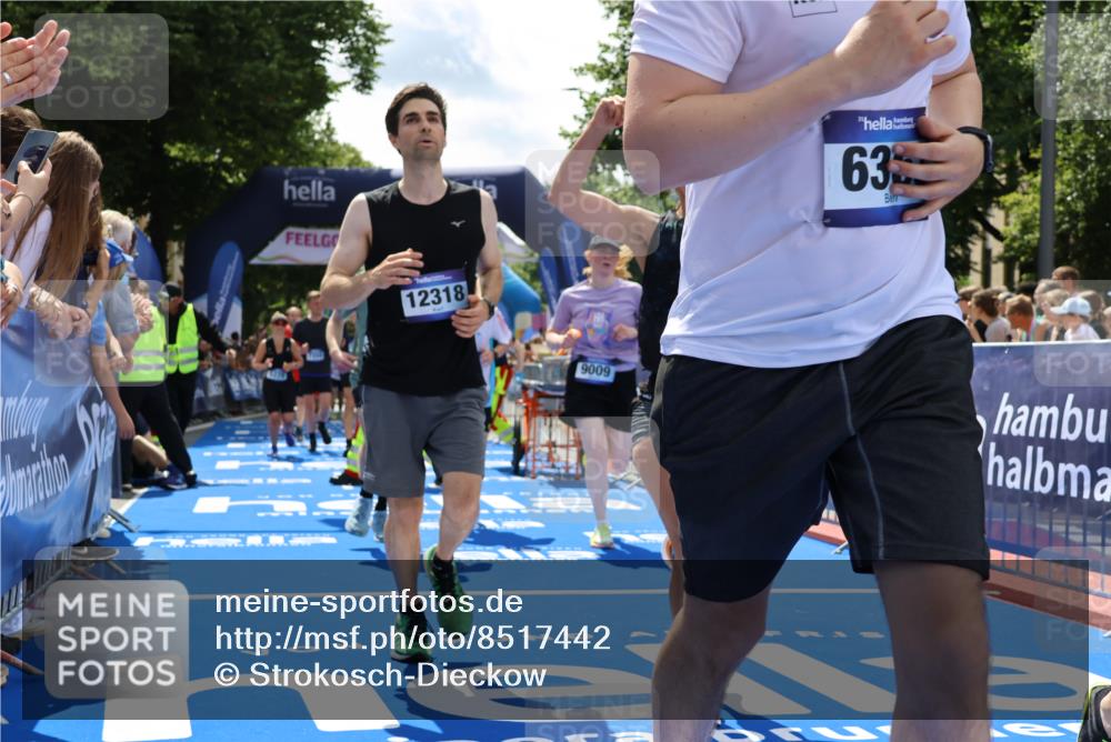 29.06.2025 - hella hamburg halbmarathon Strokosch-Dieckow http://msf.ph/oto/8517442 29.06.2025 11:44:29 Ziel 1337, 1721, 1961, 3607, 4612, 5229, 5876, 6112, 6250, 6363, 6866, 7350, 7431, 9009, 10617, 11087, 11229, 12318, 12409, 13577, 15715, 16449, 16450, 16782, 17203, 17368, 18872 meine-sportfotos.de