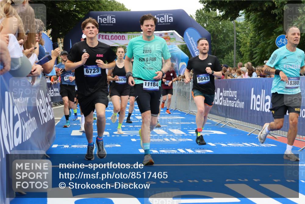 29.06.2025 - hella hamburg halbmarathon Strokosch-Dieckow http://msf.ph/oto/8517465 29.06.2025 10:55:18 Ziel 1130, 2771, 4189, 4903, 5287, 5643, 6723, 6891, 6938, 8487, 8973, 10188, 10263, 10582, 11184, 12526, 13234, 13236, 13470, 15854, 16521, 16985, 17603, 17940, 18031, 18290, 18380, 18531, 18966 meine-sportfotos.de